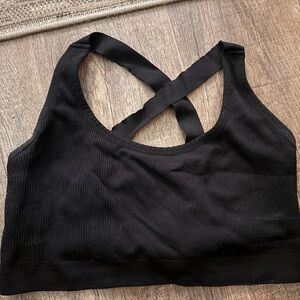 Black Cross-Back Sports Bra